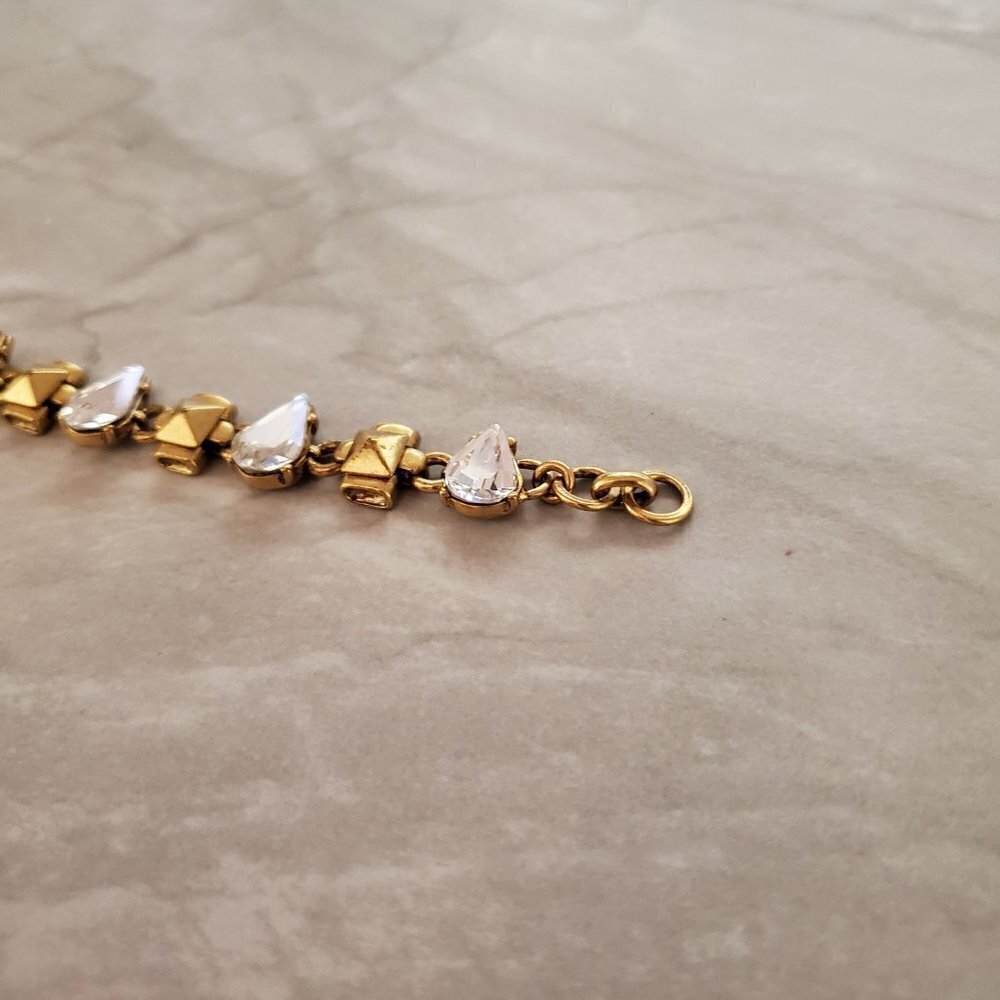 ✨ J.Crew Rhinestone Crystal Pyramid Distressed Antique Teardrop Bracelet ✨ - Picture 7 of 16